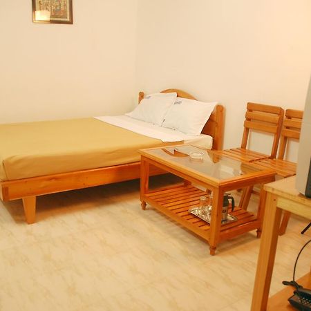 Periyar Meadows Hotel คุมาราคม ภายนอก รูปภาพ